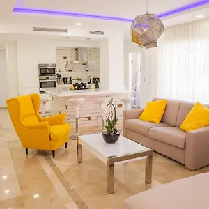 https://apt-luxury-100-sq-m-sea-view.es-andalucia.com